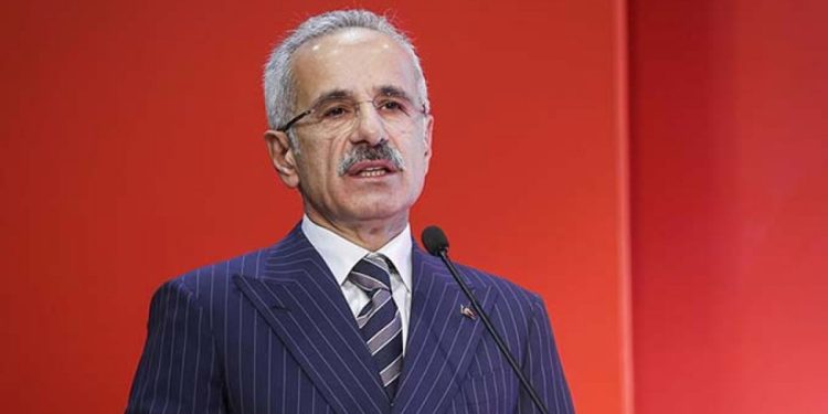 Bakan Uraloğlu duyurdu: Uçuş iptalleri uzatıldı