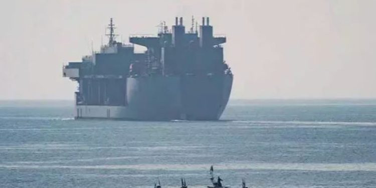 Hürmüz Boğazı’nda kritik yığılma: Yüzlerce tanker beklemede