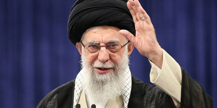 İran, Hamaney’in öldüğünü resmen duyurdu