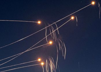 İran saldırı başlattı: Tel Aviv’de siren sesleri