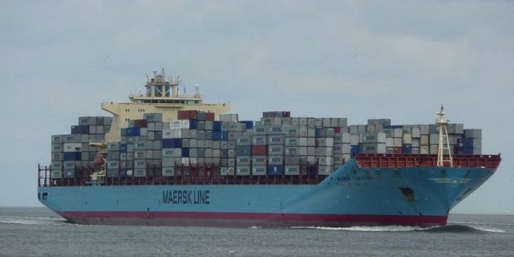Maersk, Hürmüz Boğazı geçişlerini askıya aldı